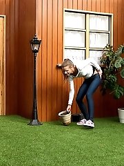15 pictures - Pretty European relieves herself in plant pot