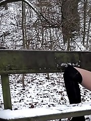 15 pictures - Pretty dark haired babe pisses outside in the snow
