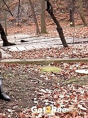 15 pictures - Outdoor pissing for hot babe in tight denims