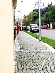 15 pictures - Closeup pissing action for puffy pussy lipped babe