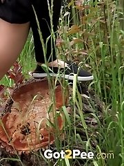 15 pictures - Black Leggings Peeing Jogger