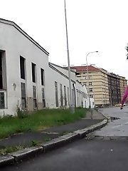 15 pictures - Blonde squats to piss next to a parked car