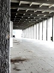 15 pictures - Brunette babe in white sweater pisses outside