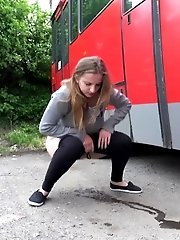 15 pictures - Hiding Behind