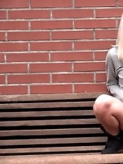 15 pictures - Blonde on Wood