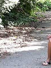 15 pictures - Public pissing for hot blonde on cycle path