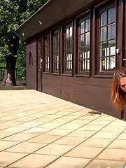 15 pictures - Outdoor pissing for gorgeous girl in denims