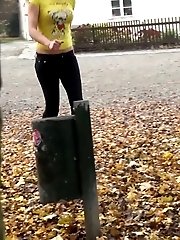 15 pictures - Pretty teen pisses in the middle of a public park