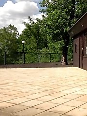 15 pictures - Squatting in Jeans