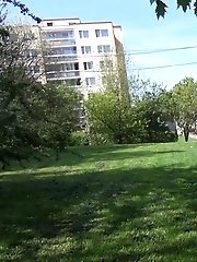 15 pictures - Crouching Pee