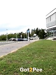 15 pictures - Pissing in Glasses