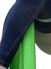 15 pictures - Public pissing for dark haired babe in the park
