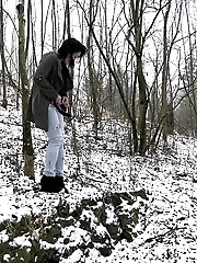 15 pictures - Gorgeous babe relieves her pee desperation