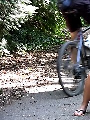 15 pictures - Public pissing for hot blonde on cycle path