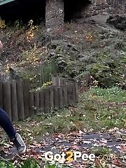 15 pictures - Red Tee