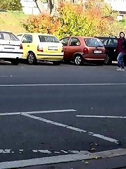 15 pictures - Shy girl needs to pee next to a busy road