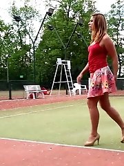 15 pictures - Cute girl in pink heels sprays her pee outside