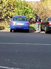 15 pictures - Shy girl needs to pee next to a busy road