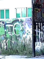 15 pictures - Blonde has fun as she pees while standing