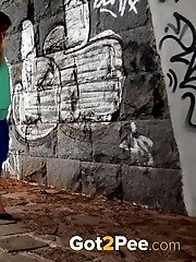 15 pictures - Huge puddle of pee is formed by sexy Eurobabe