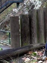 15 pictures - Red Tee