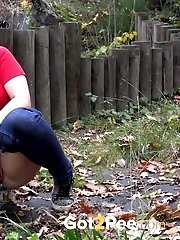 15 pictures - Red Tee