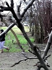 15 pictures - Black haired teen keeps on peeing outside