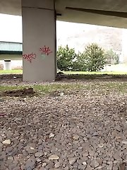 15 pictures - Gorgeous girl pees on stones outside