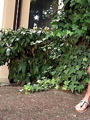 15 pictures - Nervous teens public peeing for her boyfriend