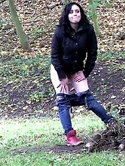 15 pictures - Cute teen is shy but pees while outside