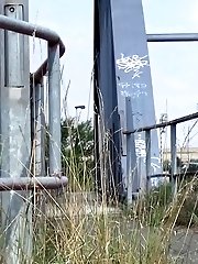 15 pictures - Pretty Blonde lifts up her dress and pisses