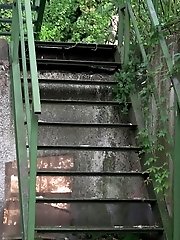 15 pictures - Gorgeous babe is desperate to pee outside