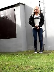 15 pictures - Cute blonde pisses next to a busy road