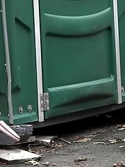 15 pictures - Blonde Katy squats to piss in front of portaloo