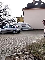 15 pictures - Flexibility is key in this public pissing scene