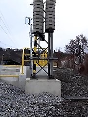 15 pictures - Hot blonde pisses right next to a railway line