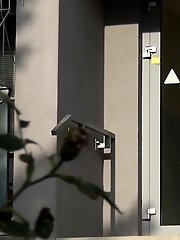 15 pictures - Gorgeous brunette is locked out and needs to pee