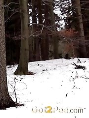 15 pictures - Hot brunette nearly pisses herself in the snow