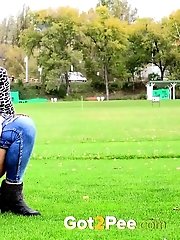15 pictures - Sexy European peeing in public outside