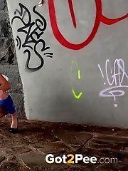 15 pictures - Blue Leggings Waterfall